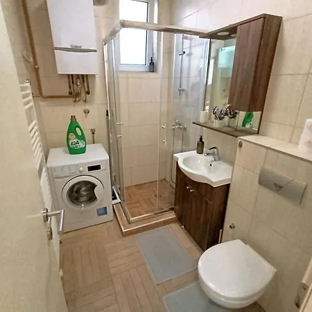 Luxapart Mejtas Centar Free Garage Apartment *